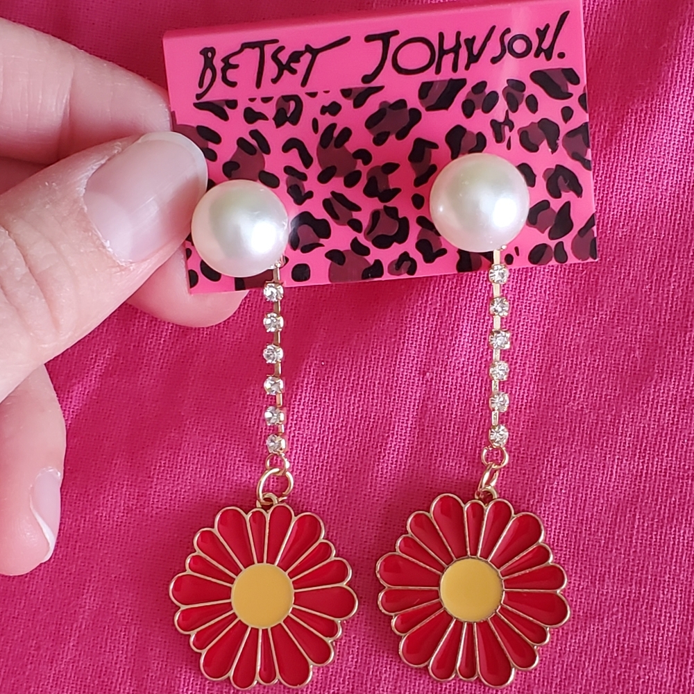 NWT BETSY JOHNSON Flower Drop Earrings